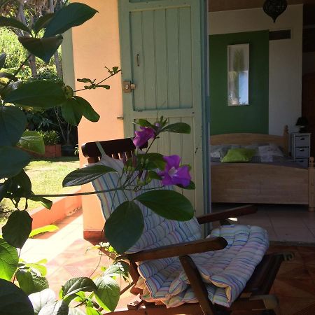 Chez Mamie Bed & Breakfast Les Avirons Ngoại thất bức ảnh