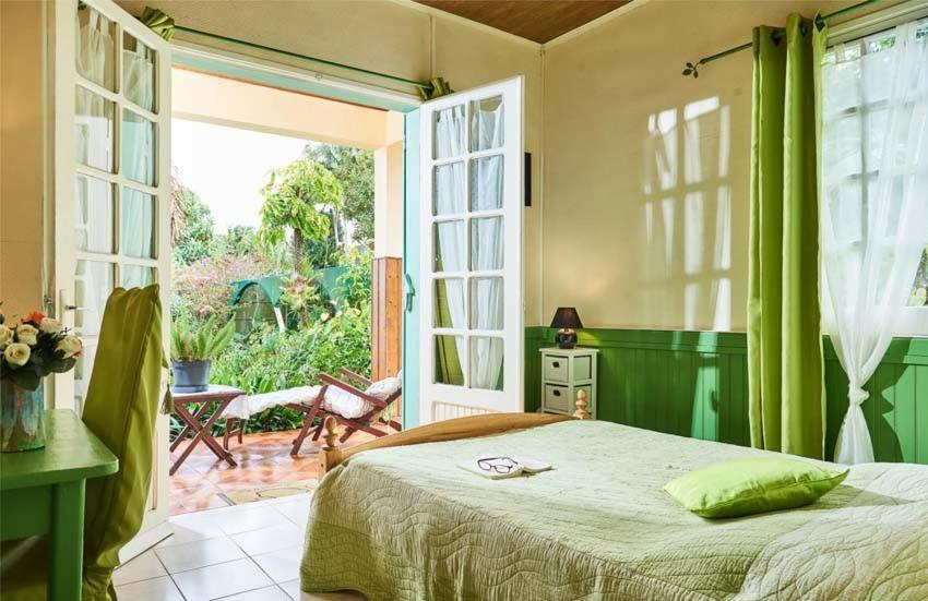 Chez Mamie Bed & Breakfast Les Avirons Ngoại thất bức ảnh