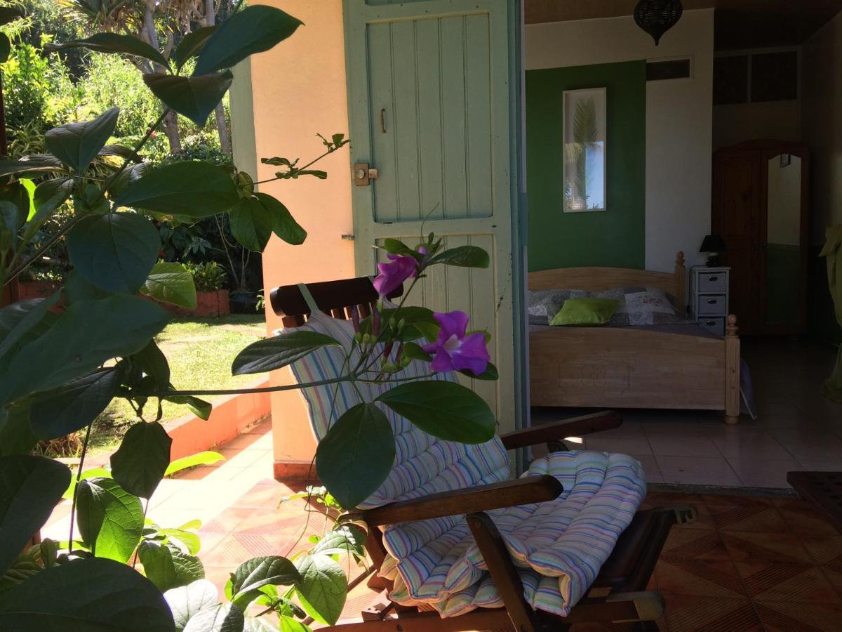 Chez Mamie Bed & Breakfast Les Avirons Ngoại thất bức ảnh